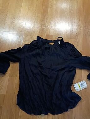 Democracy Black Cold-Shoulder Blouse